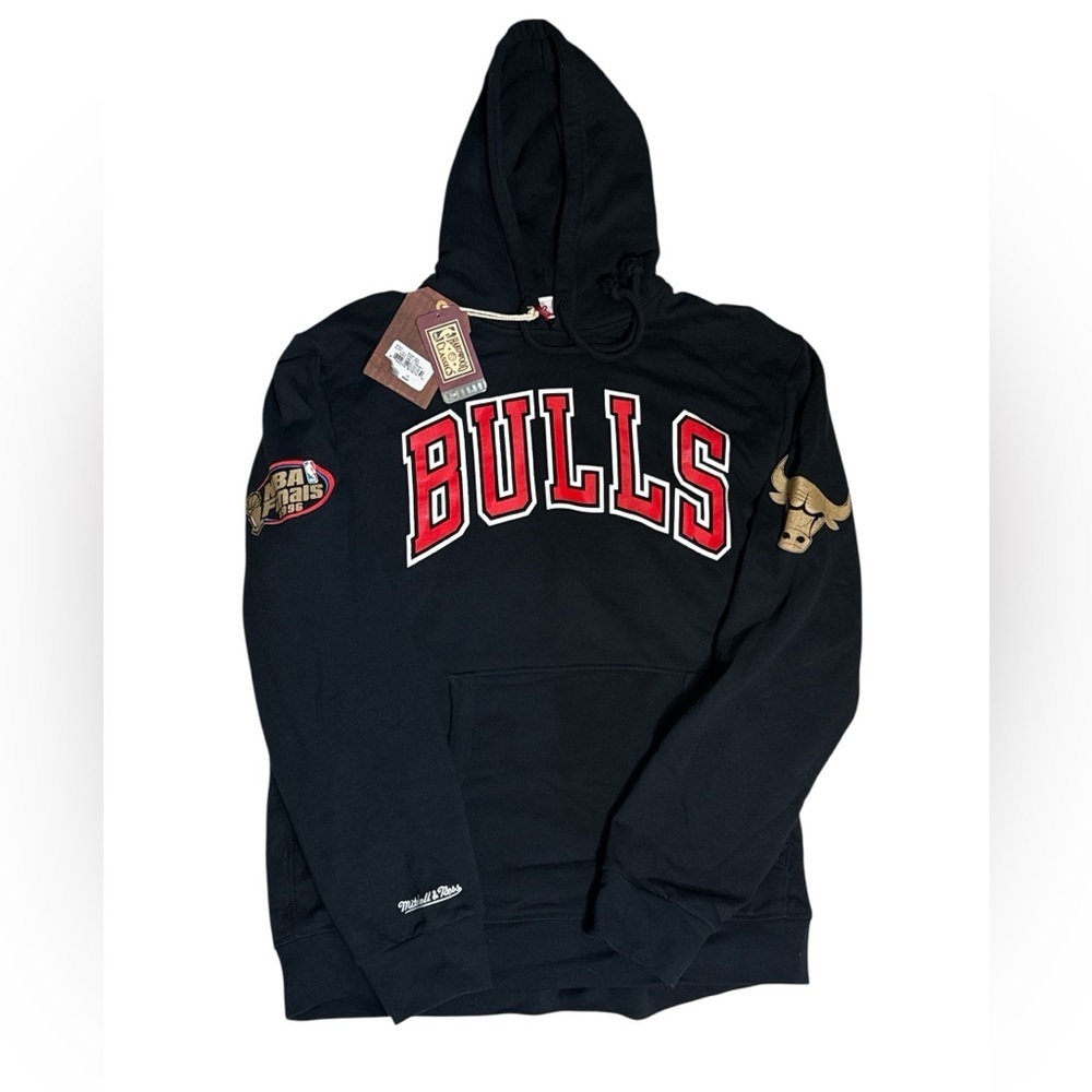 Mitchell & Ness Black Red and White Bulls 96 Championship Hoodie Size XL